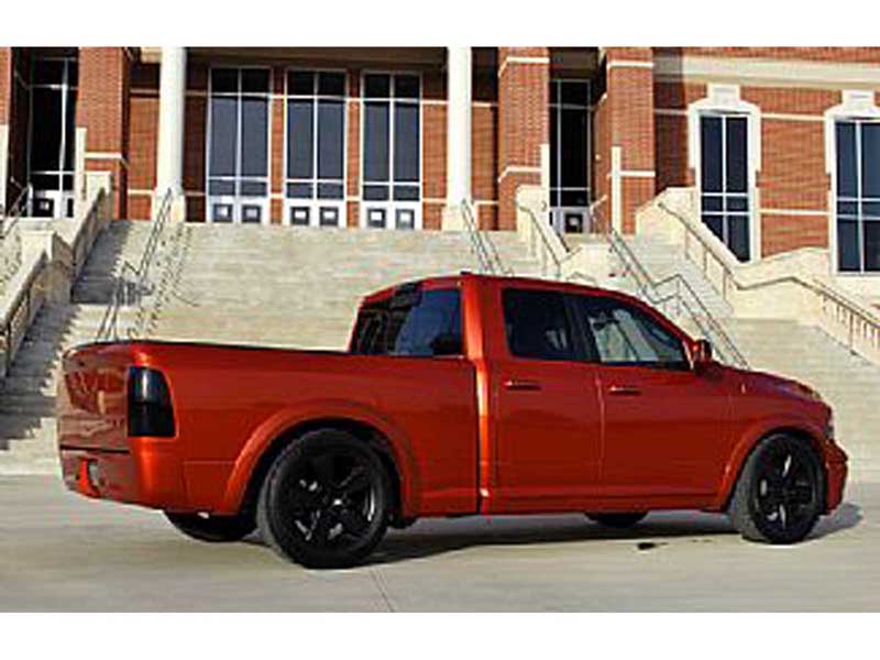 Street Scene 950-70504 2009-2018 Dodge Ram 1500-5500 Roll Pan