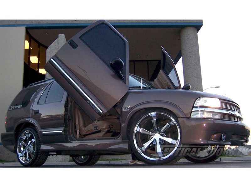 Vertical Doors VDCCHEVYBL9504 Lambo Vertical Door Kit for 1995-2005 Chevrolet BLAZER