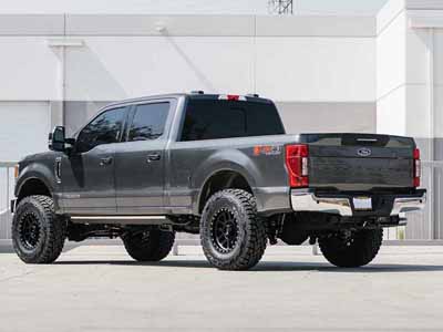 Cognito Motorsports 220-P1135 3" Lift Kit W/Fox Ps 2.0 Ifp Shocks For 2020-2024 F250/F350 4WD Truck / Cognito Motorsports 220-P1135 Lift Kit