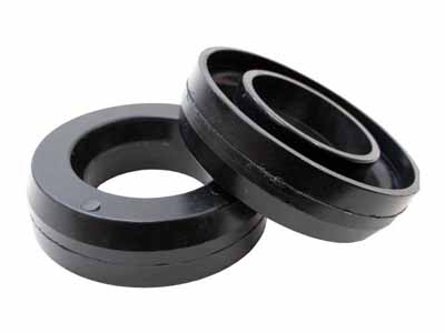 Fishbone Offroad FB47168 Silverado 1.00-Inch Budget Boost for Silverado 1500/2500/3500 / Fishbone Offroad FB47168 Leveling Kit